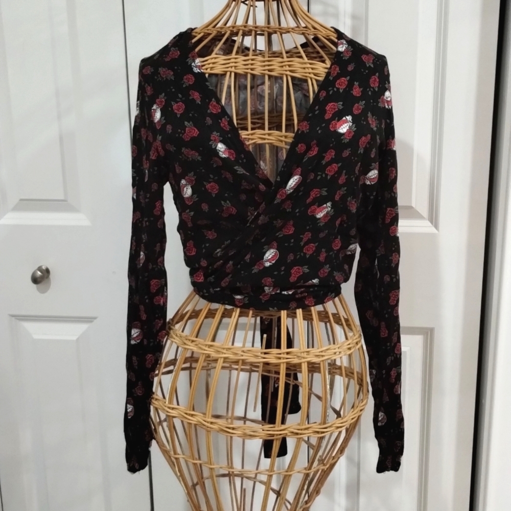 By Junkfood Grateful Dead Wrap Top